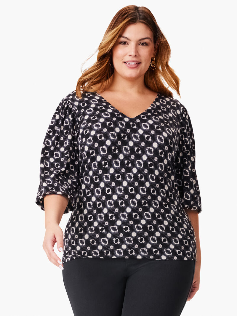 Stylish Plus Size Tops + Blouses for Women