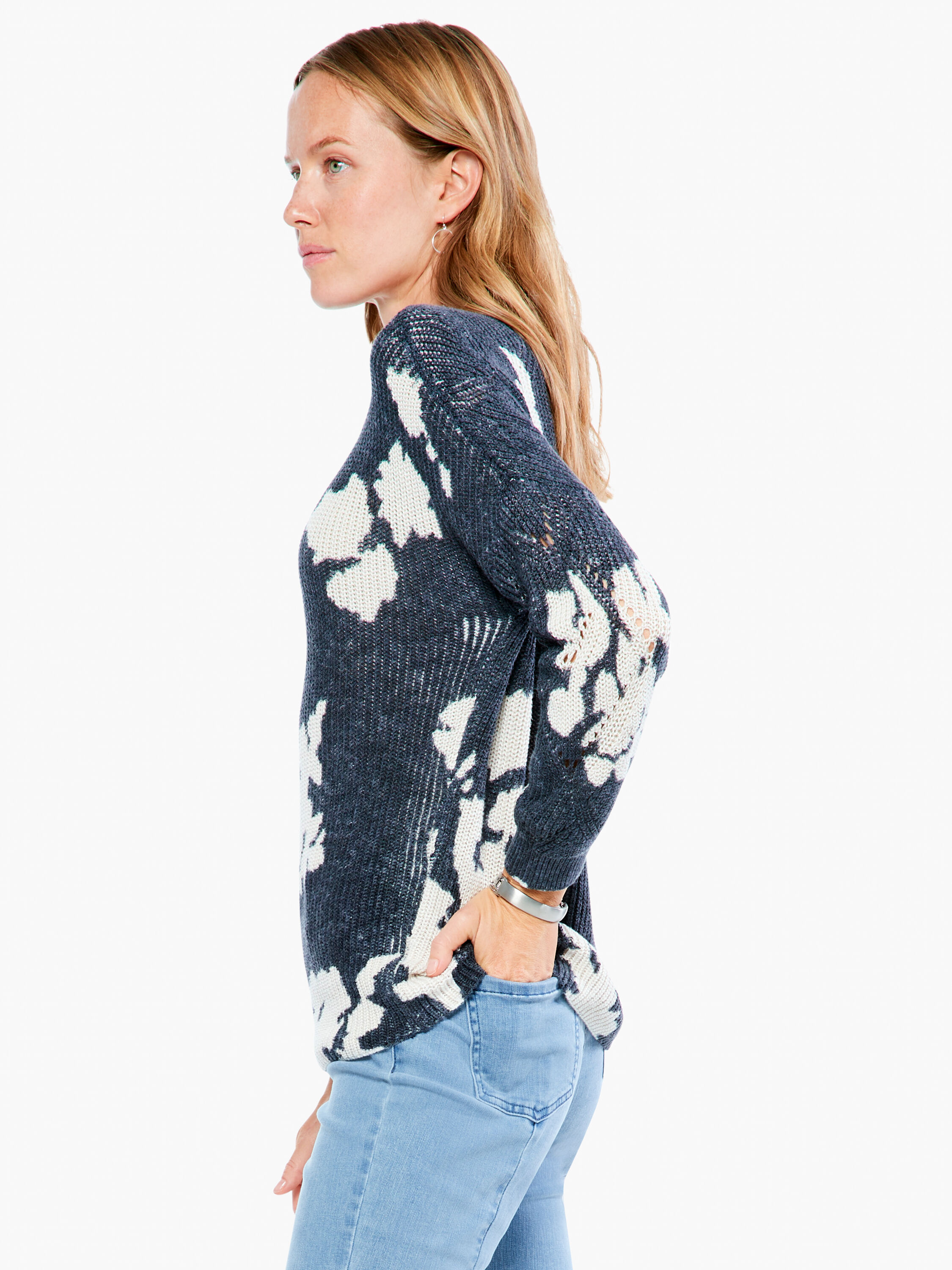 Scattered Florals Sweater | NIC+ZOE