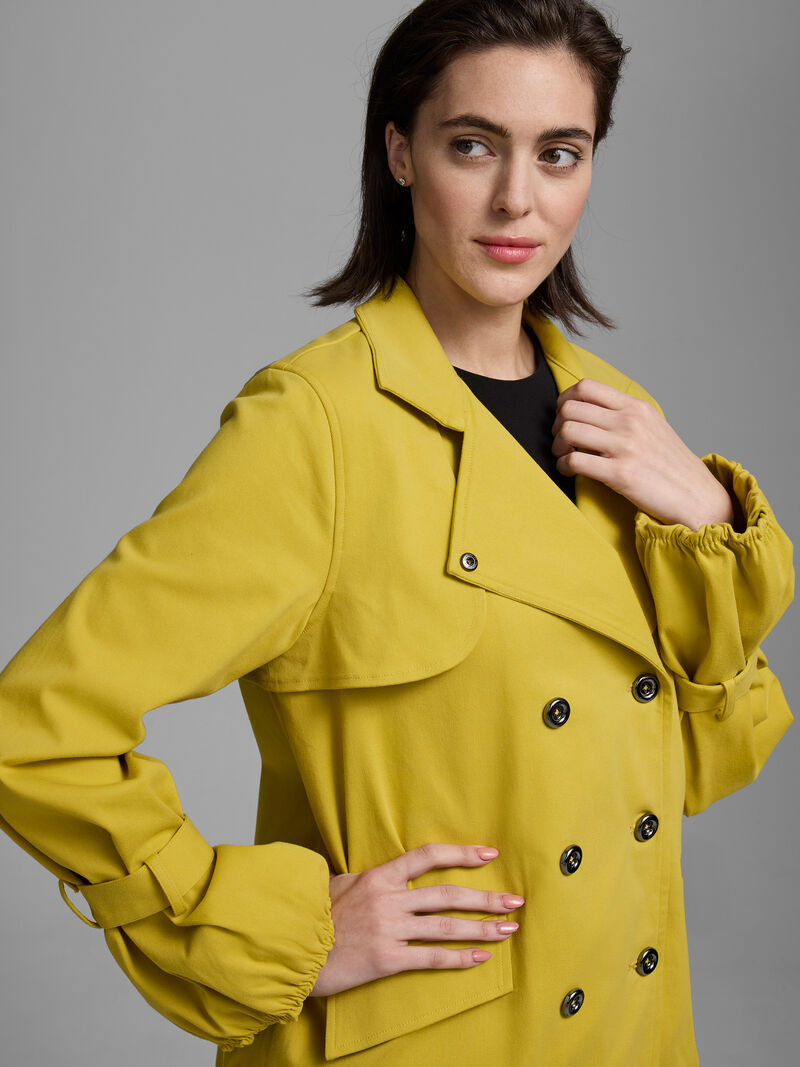 Woman Wears Femme Camerelle Twill Trench image number 0